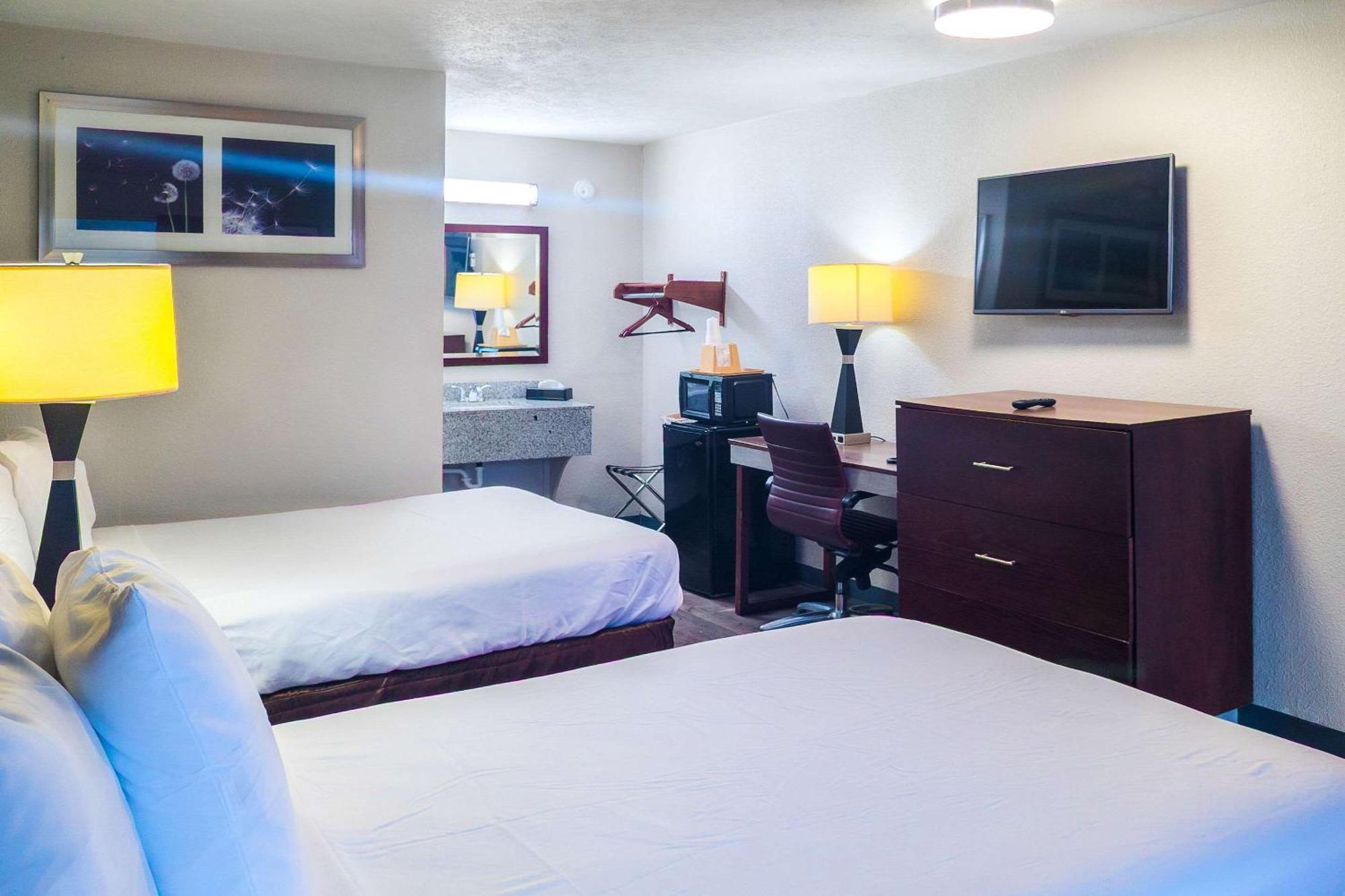 Rodeway Inn Augusta Bagian luar foto