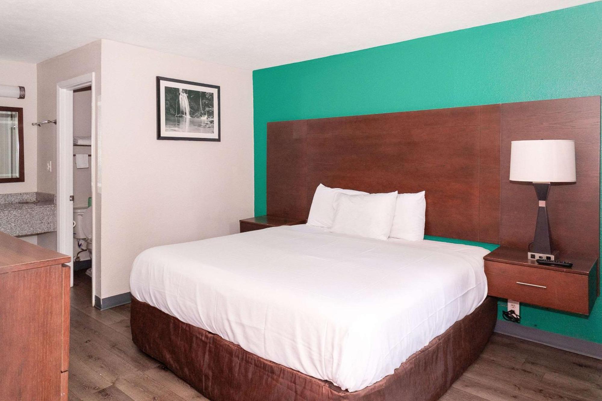 Rodeway Inn Augusta Bagian luar foto